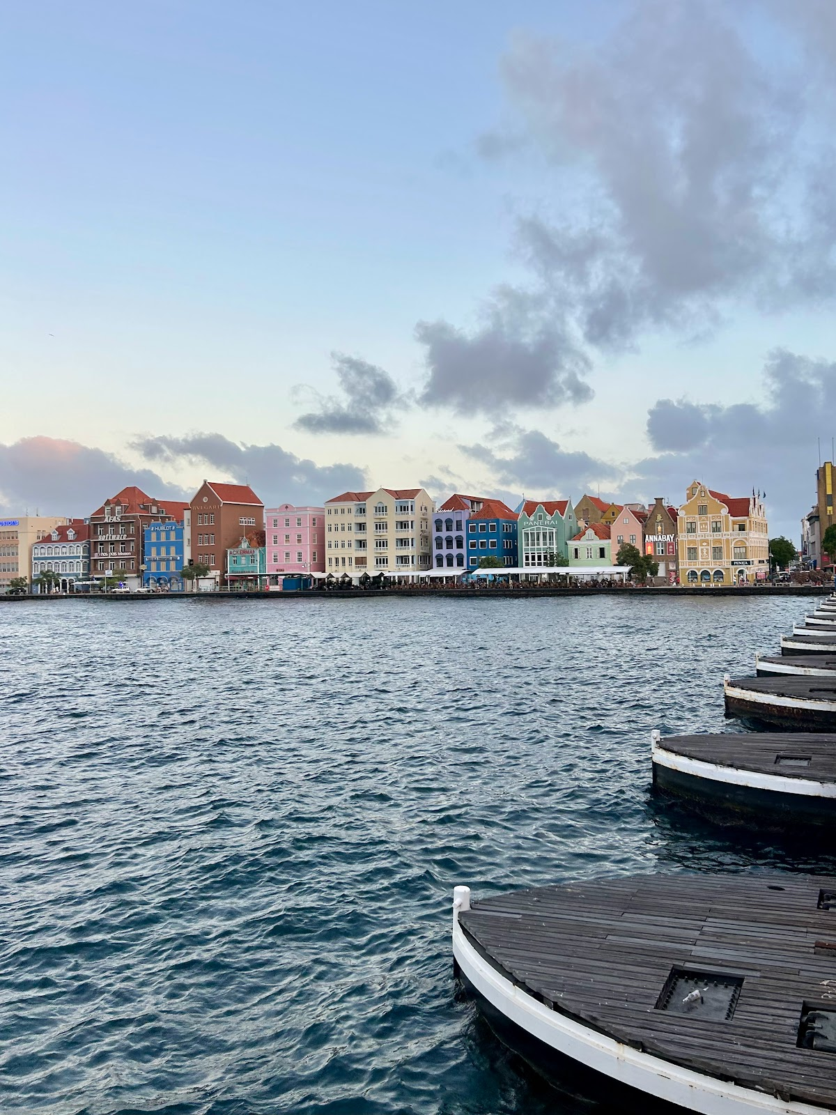 More Days in Curaçao